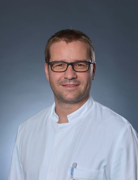 Portrait Dr. Simon Rahner
